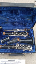 2 clarinets Selmer Bundy used
