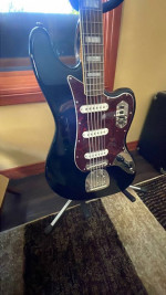 Squier Classic Vibe Bass VI