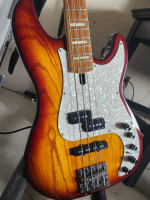 SIRE Marcus Miller P8// 4 str Bass. Ash//roasted Maple