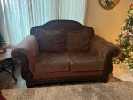 Nice sofa & loveseat