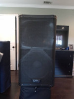 QSC KW 152 Active Powered Speaker $1200.00 OBO