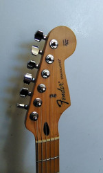 Fender Stratocaster HSS MIM White In Excellent Condition