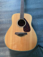 Yamaha acoustic guitar FG 730s