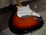 2019 Fender MIM Standard Stratocaster Guitar Sunburst.