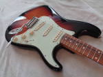 Fender Vintera 60's MIM Stratocaster Electric Guitar Sunburst.