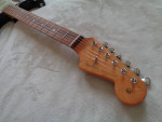 Fender Vintera 60's MIM Stratocaster Electric Guitar Sunburst.