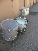 Vintage Rogers Holiday DRUM SET