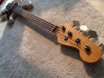 Fender MIM Flea Jazz Bass Road Worn.