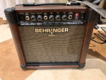 BEHRINGER GUITAR AMP (ULTRACOUSTIC AT108)