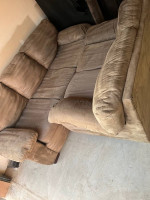Free delivery!! Recently cleaned gray sofa set/ Couch