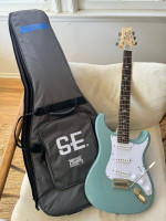 Paul Reed Smith John Mayer Silver Sky SE. Excellent condition.