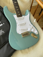 Paul Reed Smith John Mayer Silver Sky SE. Excellent condition.