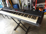 ꙮ ROLAND RD-150 Digital Keyboard Piano
