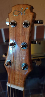 2017 Maestro Singa M medium jumbo guitar