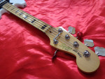 2015 Squier Vintage Modified 70's Jazz Bass Guitar V White.