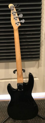 Bass guitars