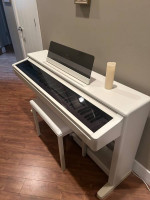 Yamaha Clavinova CLP-123 Piano
