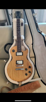 Gibson Les Paul Studio Guitar