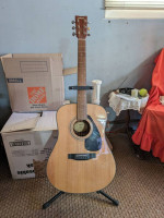 Yamaha F325D