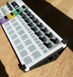 Arturia Beatstep Pro sequencer