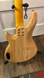Amazing Schecter 5 String bass
