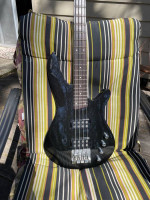 Ibanez soundgear bass with amp