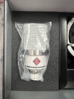 TLM 102 - REAL and Brand New (Neumann)
