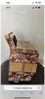 Hohner Accordion 25/24 keys
