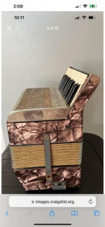 Hohner Accordion 25/24 keys