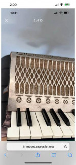Hohner Accordion 25/24 keys