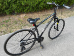 Black Suspension Hybrid Bike (like new)