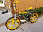 MONGOOSE BMX TIRE 20 LIKE NEW