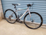 DIAMONDBACK HYBRID BIKE TIRE 700X35C LIKE NEW