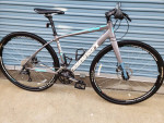 DIAMONDBACK HYBRID BIKE TIRE 700X35C LIKE NEW