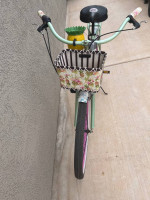Kent 26" Margaritaville Women's 3-Speed Cruiser Bike Yellow