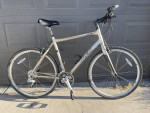 TREK 2010 7.5 FX Road hybrid Bikes 22.5" / 57 CM