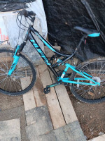 MOUNTAIN BIKE:  HUFFY TRAIL RUNNER-ONLY $20 OBO!!!