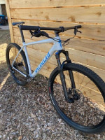 Specialized Epic Comp Hardtail Like new!