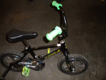 Small kids bike with traning wheels 12 inch wheels