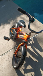 Kids Schwinn grit 12 and 1/2 in toddler bike used