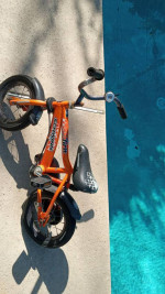 Kids Schwinn grit 12 and 1/2 in toddler bike used
