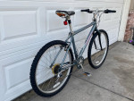 Specialized stump jumper mountain bike