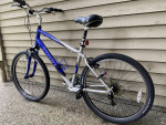 Trek "Navigator 200" Aluminum Frame Hybrid Comfort Bike (18.5” Frame)