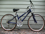 TREK Navigator 400 Woman's Hybrid / Comfort Bike Like New Condition