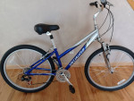 Women's Specialized 24 Speed Hybrid/Comfort Bike