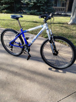 Mountain bike Kona with front suspension.