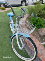 26" Nirve Paul Frank "Picnic" edition Ladies Beach Cruiser Like New