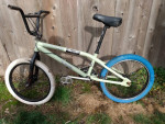 HARO Backtrail X2 bicycle w/14mm axles + NEW set of decals