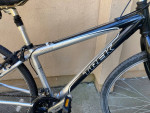 Trek hybrid bike