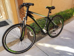 SCHWINN HYBRID BIKE 21 SPEEDS LIKE NEW